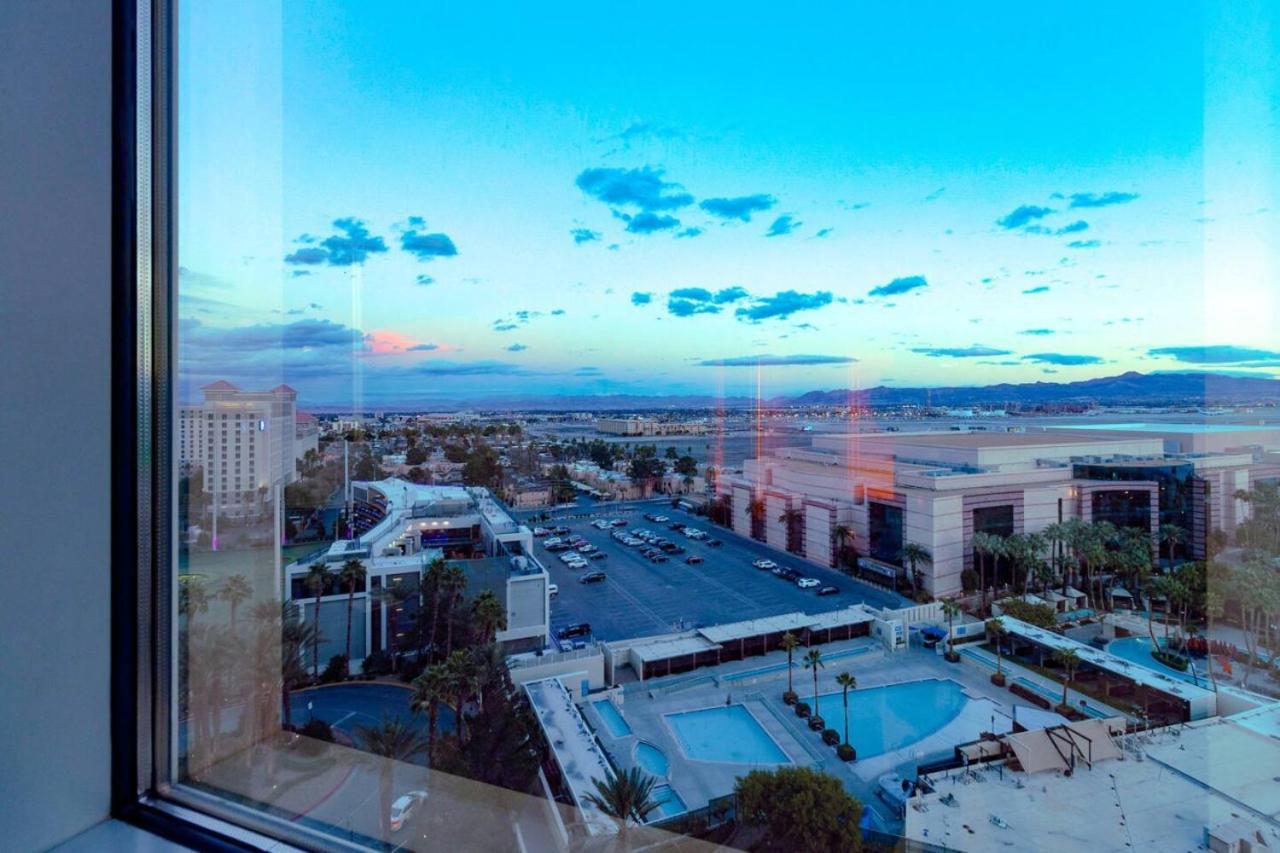 Luxury Mgm Studio With Pool Gym And Jacuzzi Bathtub Las Vegas Exterior photo